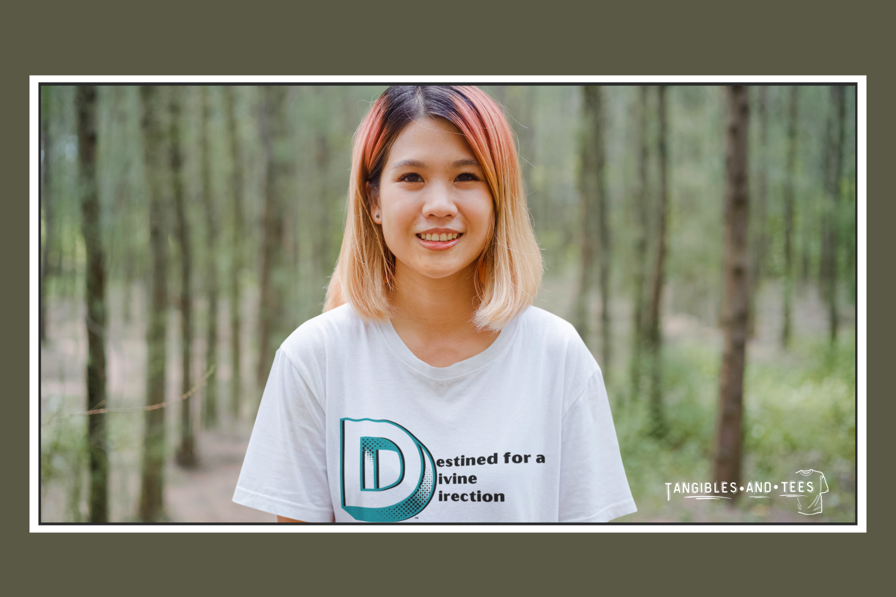 42-oversized-t-shirt-mockup-of-a-young-woman-with-dyed-hair-in-the-fores